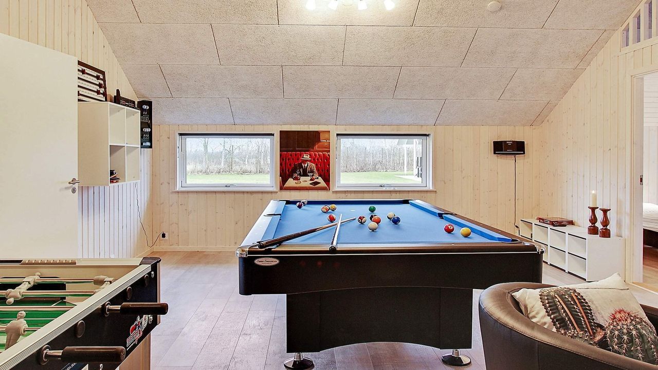 Indoor Indoor